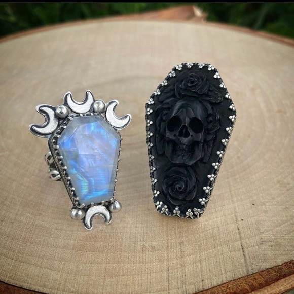 🖤Meet your posher🖤 - Picture 8 of 10